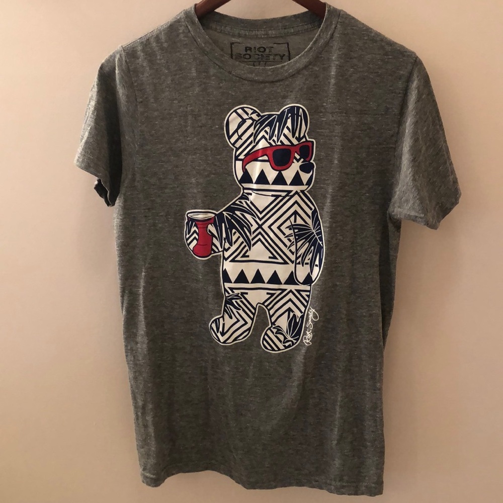 Discontinued riot society t shirt